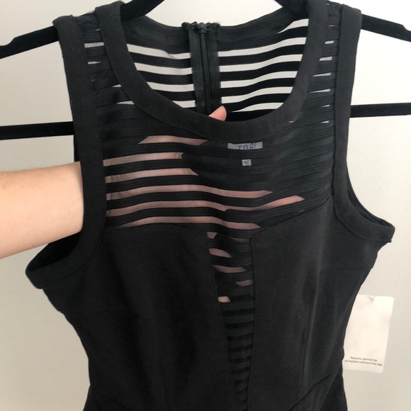 Tobi Dress - Picture 4 of 7